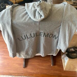 Lululemon size 8 light grey logo sweatshirt perfect condition